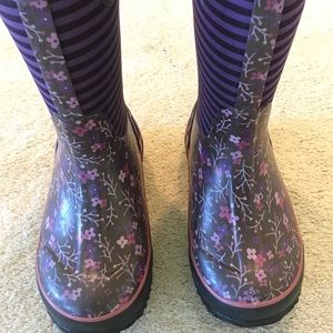 Girl Bogs size 1 excellent cond!
